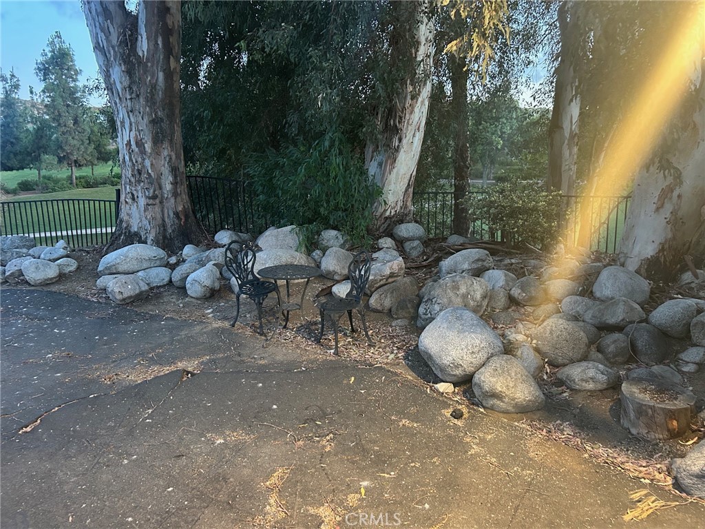 https://media.crmls.org/medias/aed001bf-447c-4223-830a-1ae5c4a0a07b.jpg?preset=X-Large