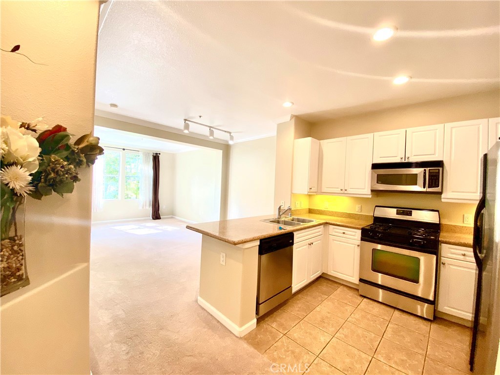 Aed0d000 C317 4148 946a Cd1e19da32be