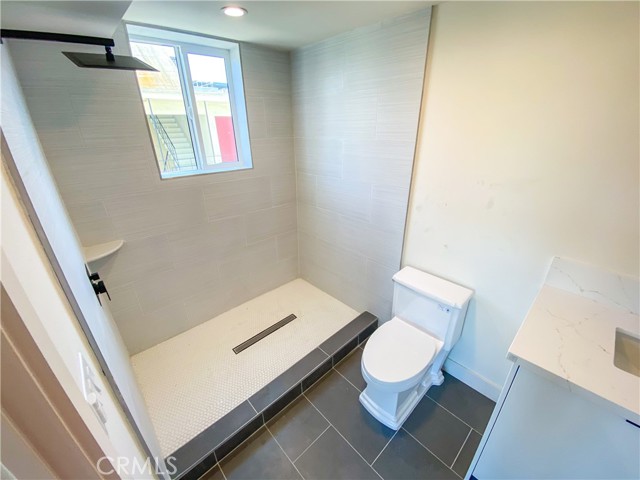 Detail Gallery Image 6 of 9 For 1839 S Gramery Pl #1837,  Los Angeles,  CA 90019 - 4 Beds | 4/1 Baths