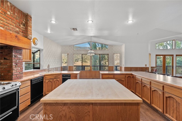 Detail Gallery Image 17 of 54 For 1312 Pinetree Dr, Frazier Park,  CA 93225 - 4 Beds | 2/1 Baths