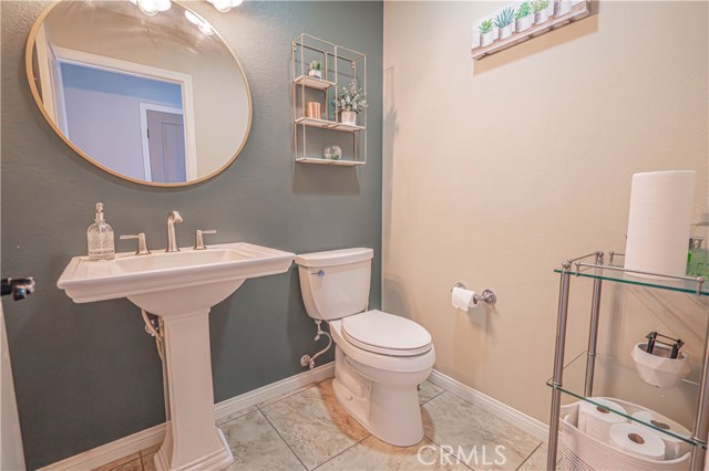 Detail Gallery Image 26 of 65 For 17023 Strawberry Pine Ct, Canyon Country,  CA 91387 - 4 Beds | 4 Baths