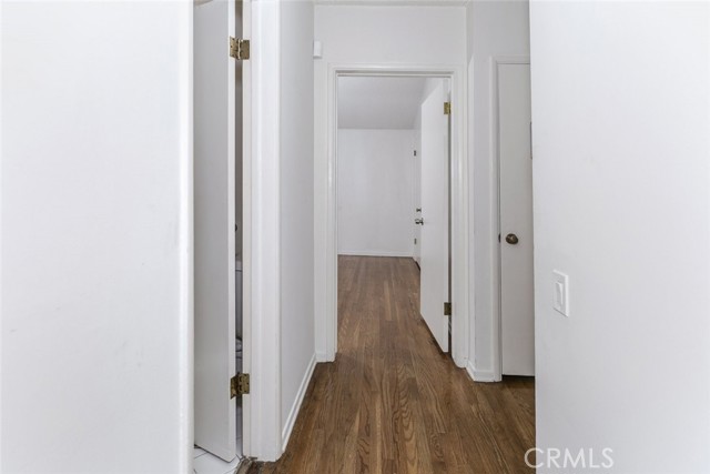 Detail Gallery Image 28 of 33 For 13727 Leadwell St, Van Nuys,  CA 91405 - 3 Beds | 1/1 Baths