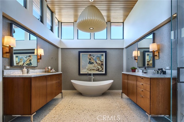 Detail Gallery Image 28 of 61 For 1112 Park St, Huntington Beach,  CA 92648 - 6 Beds | 6/2 Baths