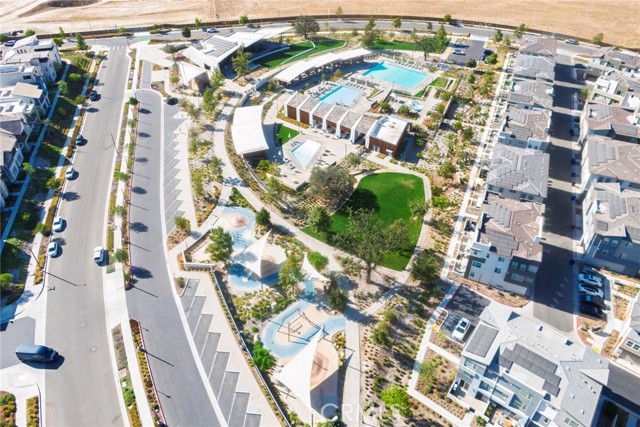 27136 Purple Sage Court, Valencia CA: https://media.crmls.org/medias/aed3d889-e96a-4c73-b310-d3fe7f0a717a.jpg
