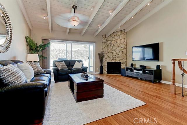 2308 Curtis Avenue, Redondo Beach, California 90278, 2 Bedrooms Bedrooms, ,1 BathroomBathrooms,Residential,Sold,Curtis,SB16164695