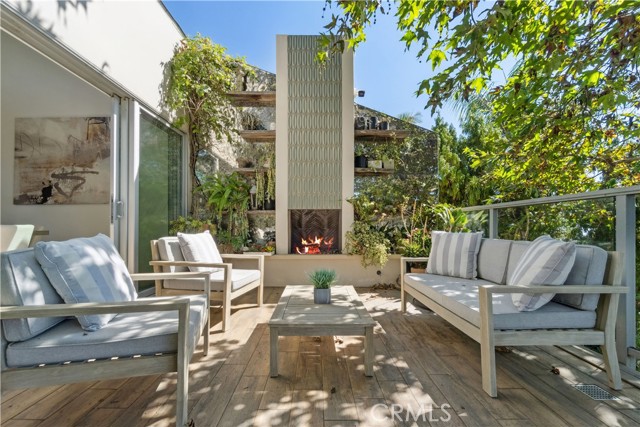 Detail Gallery Image 8 of 31 For 1619 Tower Grove, Beverly Hills,  CA 90210 - 4 Beds | 4/2 Baths