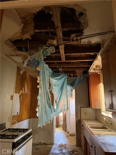 Detail Gallery Image 7 of 13 For 1537 W 180th, Gardena,  CA 90248 - 3 Beds | 2 Baths