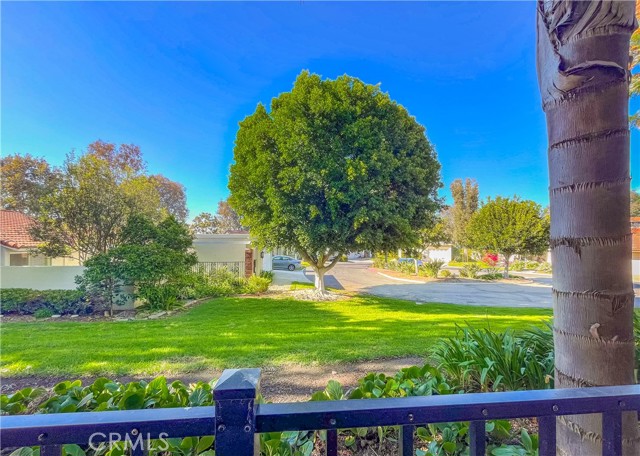 Detail Gallery Image 34 of 38 For 3438 Bahia Blanca #B,  Laguna Woods,  CA 92637 - 2 Beds | 2 Baths