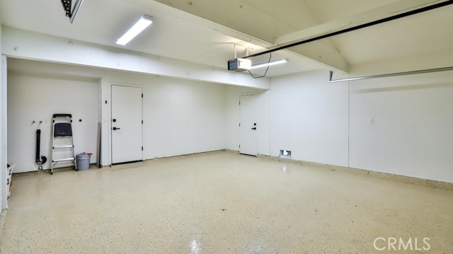 2737 Lorenzo Avenue, Costa Mesa CA: https://media.crmls.org/medias/aed6f816-bb4c-429b-bedd-ae920ad43a47.jpg