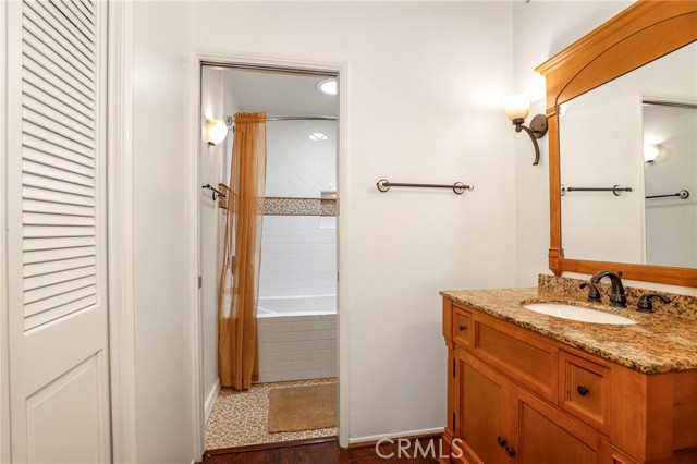 30452 Passageway Place, Agoura Hills CA: https://media.crmls.org/medias/aed71df7-e632-436c-8866-6b770a8c9f9d.jpg