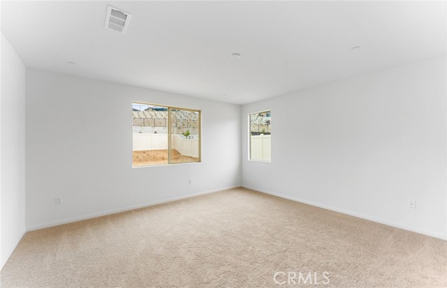 3920 Hudson Lane, Lake Elsinore CA: https://media.crmls.org/medias/aed79960-11d3-4eab-81d6-a8b46df5ce57.jpg