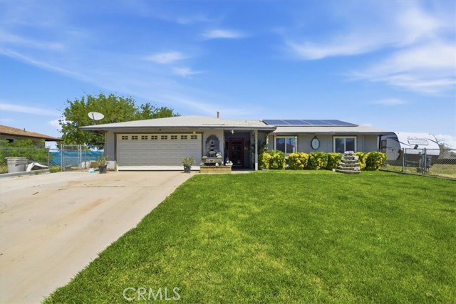 15235 Newmont, Lancaster CA: https://media.crmls.org/medias/aed7dd8a-4e50-4e69-8484-1fa16e221bf8.jpg