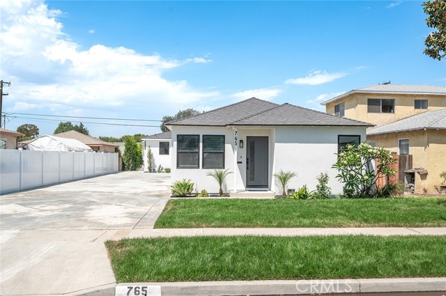 765 E Silva Street, Long Beach CA: https://media.crmls.org/medias/aed816d8-3c1f-4acd-9a69-57f4e5a50f48.jpg