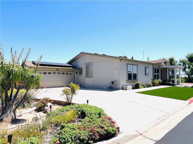 38445 Via Taffia, Murrieta CA: https://media.crmls.org/medias/aed837c8-5302-4e8e-b910-57ceeba18807.jpg