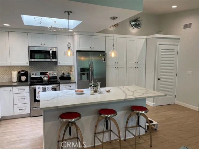 Detail Gallery Image 3 of 18 For 29 Calle Aragon #Q,  Laguna Woods,  CA 92637 - 2 Beds | 2 Baths