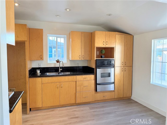 Detail Gallery Image 7 of 52 For 1517 W Grand Ave, Pomona,  CA 91766 - 4 Beds | 3 Baths