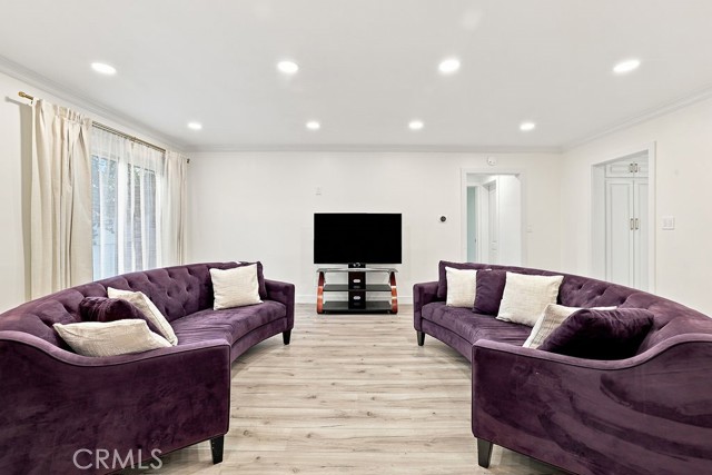 6951 Bellclaire photo 7