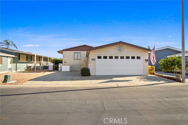 Detail Gallery Image 2 of 16 For 1272 Lodgepole, Hemet,  CA 92545 - 2 Beds | 2 Baths