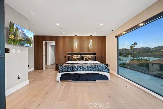 Detail Gallery Image 11 of 30 For 2369 Jupiter Dr, Los Angeles,  CA 90046 - 4 Beds | 4 Baths