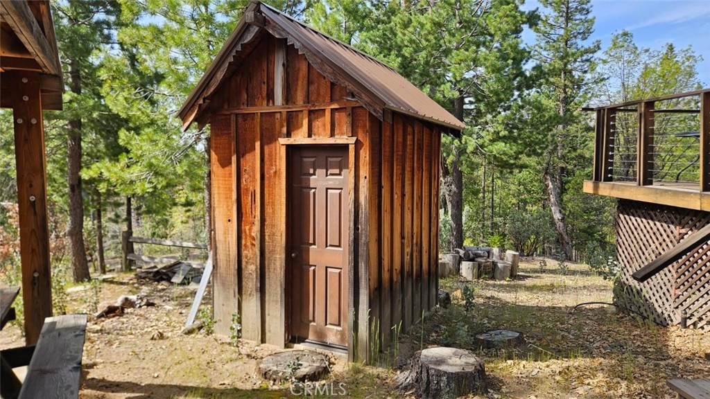 https://media.crmls.org/medias/aedb1754-1290-4fb0-bd8b-f48993931d69.jpg?preset=X-Large