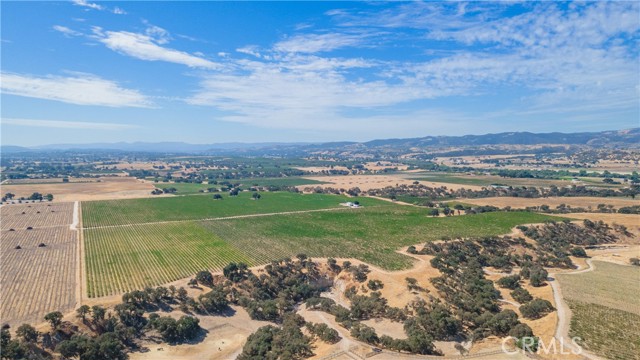 Detail Gallery Image 3 of 14 For 1600 Adobe Road, Paso Robles,  CA 93446 - – Beds | – Baths