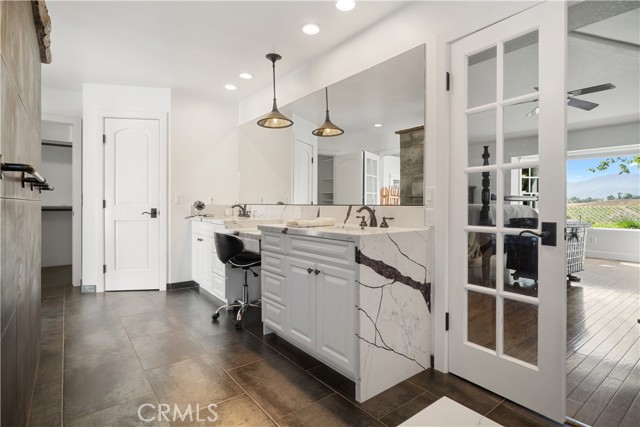 34150 Pauba Road, Temecula CA: https://media.crmls.org/medias/aedc11e0-5253-4cb6-97a4-51d7ddb86502.jpg