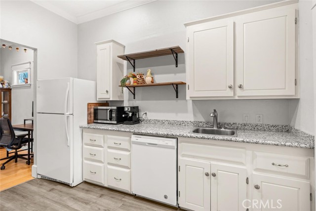 578 E 19th Street, Chico CA: https://media.crmls.org/medias/aedc7179-b45a-4549-9e75-837d5dbe9654.jpg