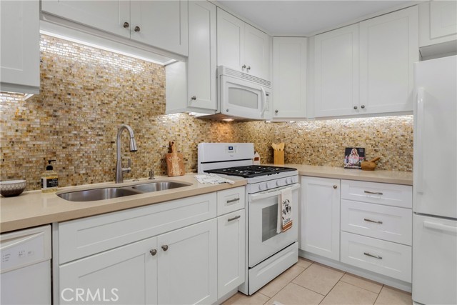 Detail Gallery Image 15 of 21 For 2172 Biscayne, Costa Mesa,  CA 92627 - 1 Beds | 1 Baths