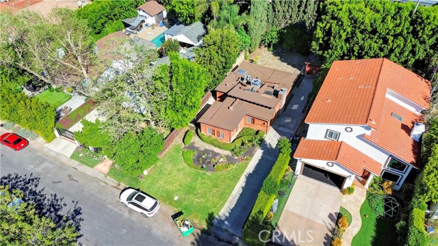 Detail Gallery Image 22 of 24 For 14813 Hartsook, Sherman Oaks,  CA 91403 - 2 Beds | 2 Baths