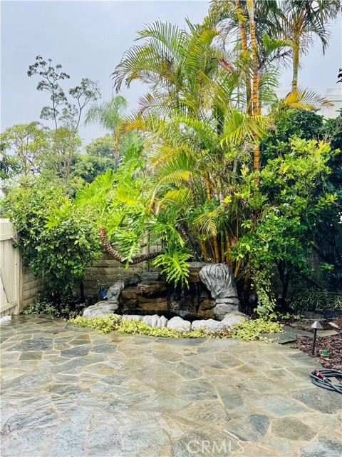 Detail Gallery Image 11 of 13 For 478 E Yale Loop #16,  Irvine,  CA 92614 - 4 Beds | 2/1 Baths