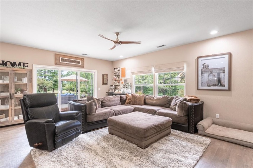 3065 Tierra Mesa