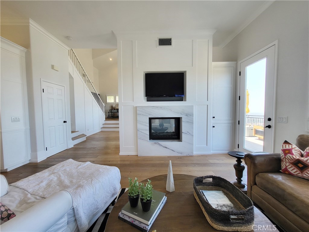 MLS #OC25280795 image #14