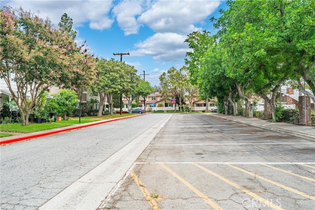 Detail Gallery Image 30 of 31 For 644 E Lee Pl, Azusa,  CA 91702 - 4 Beds | 3 Baths