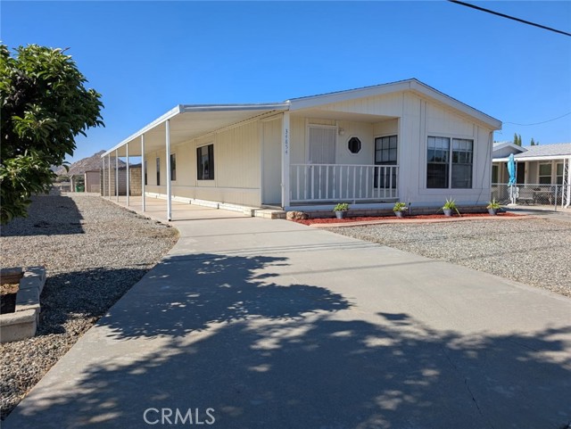 34854 Lyn Avenue, Hemet CA: https://media.crmls.org/medias/aede52c5-4da1-49cc-abd6-5ec6d789ff8f.jpg