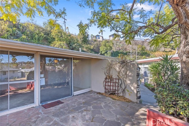 2869 Anchor Avenue, Los Angeles CA: https://media.crmls.org/medias/aedf3b2e-f8e4-466b-a547-8424a6595abe.jpg