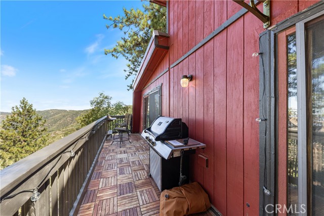 Detail Gallery Image 13 of 71 For 30897 Glen Oak Dr, Running Springs,  CA 92382 - 5 Beds | 2 Baths