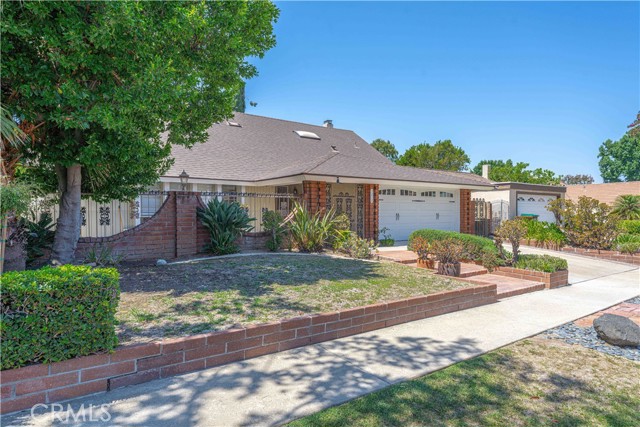 5212 Chablis Circle, Irvine CA: https://media.crmls.org/medias/aedfae9b-7af0-495e-a8c1-0c819328bca5.jpg