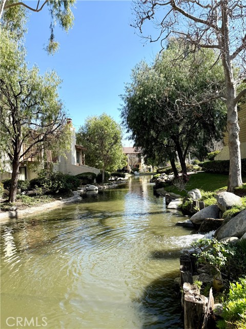 Detail Gallery Image 10 of 14 For 5720 Owensmouth #152,  Woodland Hills,  CA 91367 - 2 Beds | 1/1 Baths