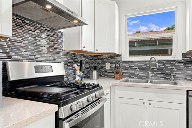 7453 Blewett Avenue photo 11