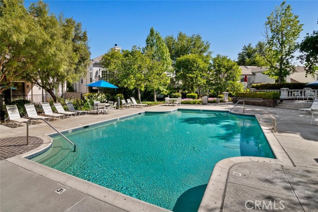 Detail Gallery Image 44 of 51 For 24640 Brighton Dr #B,  Valencia,  CA 91355 - 2 Beds | 2/1 Baths