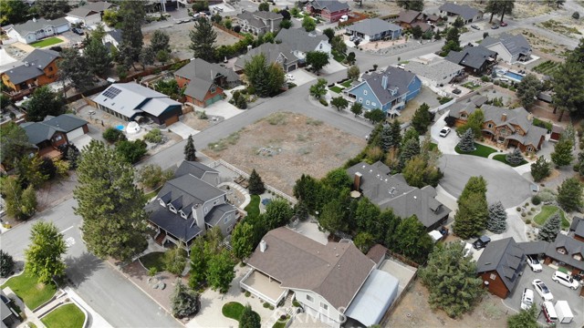 5419 Pacific Crest Drive, Wrightwood CA: https://media.crmls.org/medias/aee174cf-eef9-4864-b31c-4baf394dc134.jpg