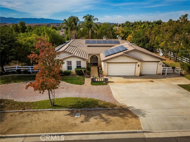 Detail Gallery Image 2 of 35 For 17741 Laurel Grove Rd, Riverside,  CA 92504 - 4 Beds | 3/1 Baths