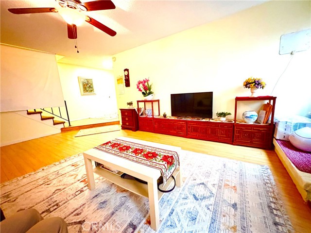 Detail Gallery Image 4 of 36 For 5410 Barrett Cir, Buena Park,  CA 90621 - 3 Beds | 2/1 Baths