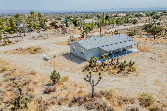 1573 Smoke Tree Road, Pinon Hills CA: https://media.crmls.org/medias/aee20062-4a7d-4a66-9c47-671c624c55fd.jpg