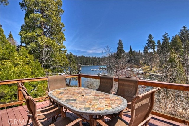 Detail Gallery Image 18 of 52 For 27513 W Shore Rd, Lake Arrowhead,  CA 92352 - 6 Beds | 4/1 Baths