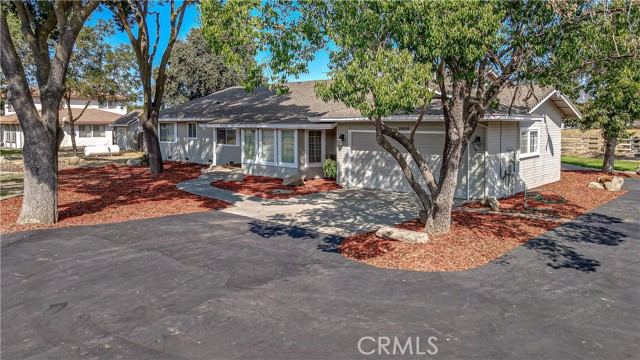 Detail Gallery Image 1 of 1 For 2858 E Yosemite Ave, Merced,  CA 95340 - 4 Beds | 2 Baths