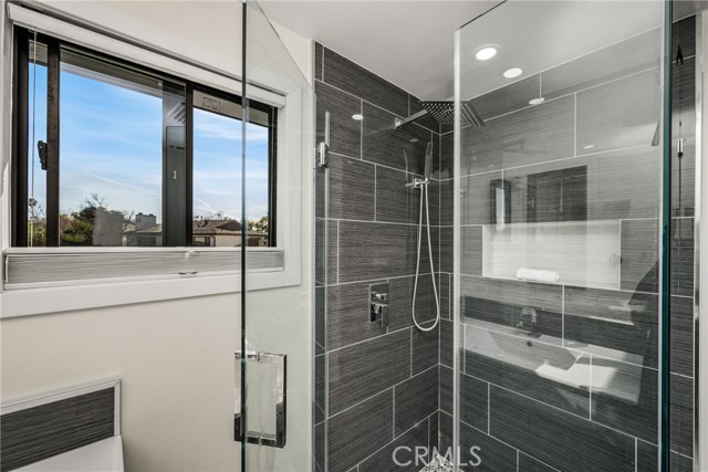 Detail Gallery Image 52 of 64 For 7830 E Ring, Long Beach,  CA 90808 - 4 Beds | 4 Baths