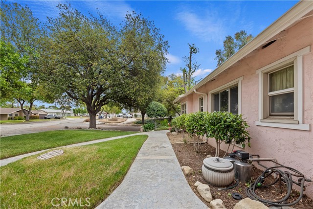 Detail Gallery Image 12 of 66 For 1327 Grove Ave, Upland,  CA 91786 - 3 Beds | 2 Baths