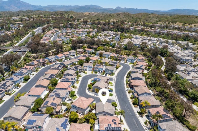 68 Radiance Lane, Rancho Santa Margarita CA: https://media.crmls.org/medias/aee62cb1-fc76-49e0-a1b6-cc0e27cd65c0.jpg