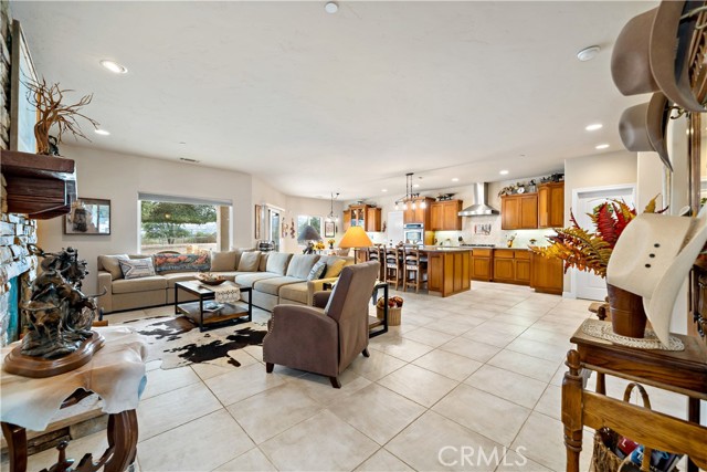 Detail Gallery Image 9 of 49 For 10204 Mount Olympus Valley Rd, Fallbrook,  CA 92028 - 3 Beds | 2/1 Baths